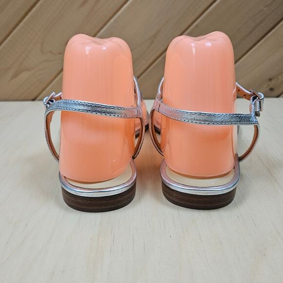 Talbots Women’s Flat Sandals Ankle Strap Silver Leather Flower Size 9.5 Summer - Picture 4 of 8